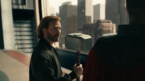 Обложка новости «Marvel показала новый ролик «Мстителей: Доктор Дум»»